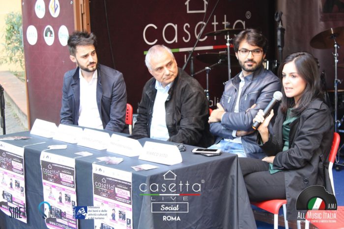 Casetta Live Social