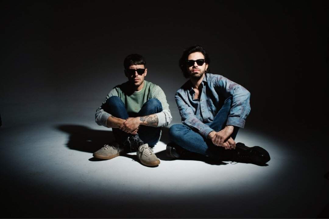 Mobrici Scende testo