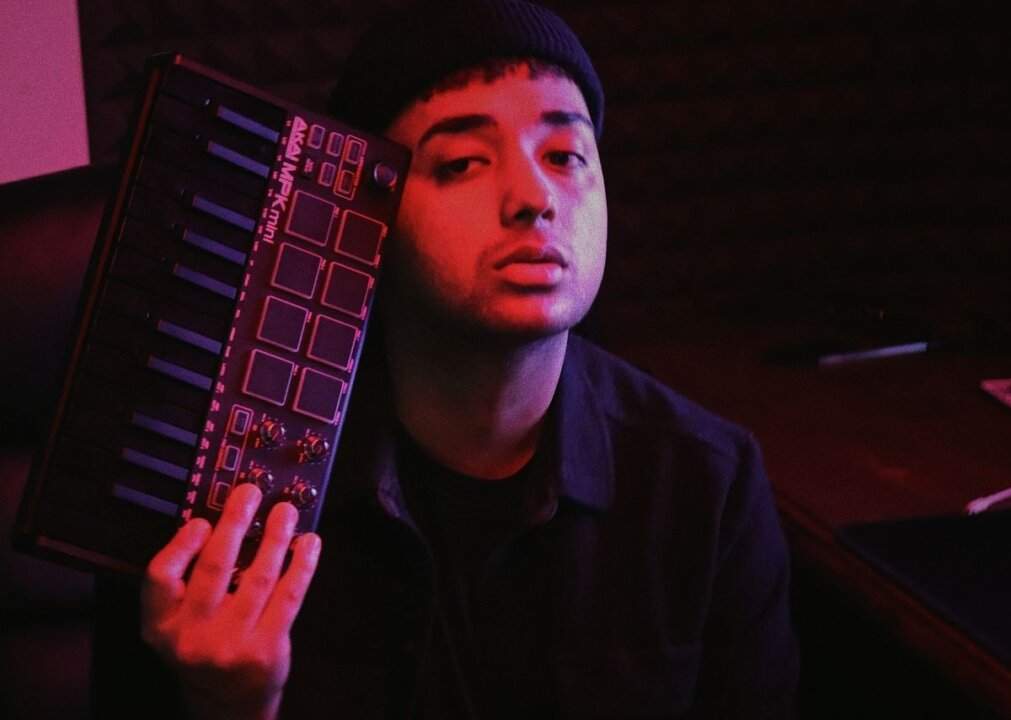 Inder Gola secca testo traduzione