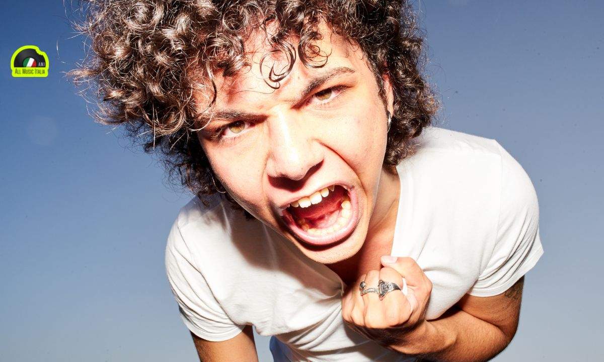 centomilacarie dove non posso guardare testo significato