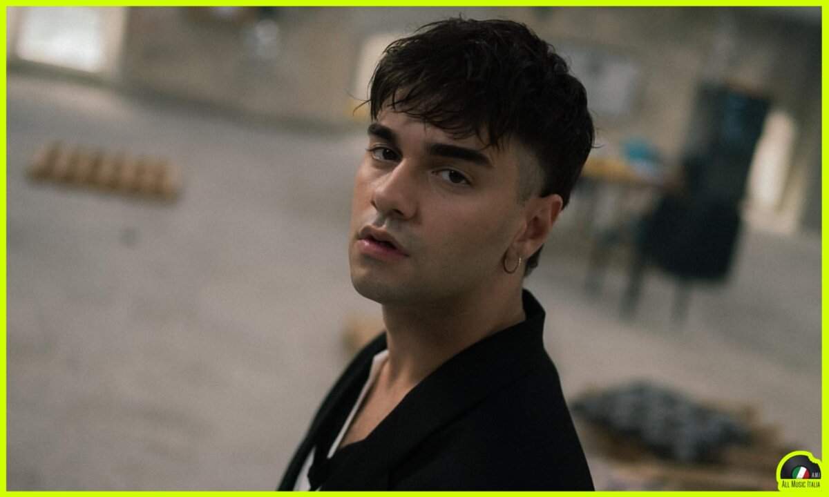 Maninni Mille porte testo significato