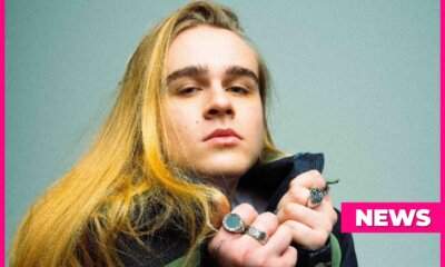 Aaron Urlare testo significato