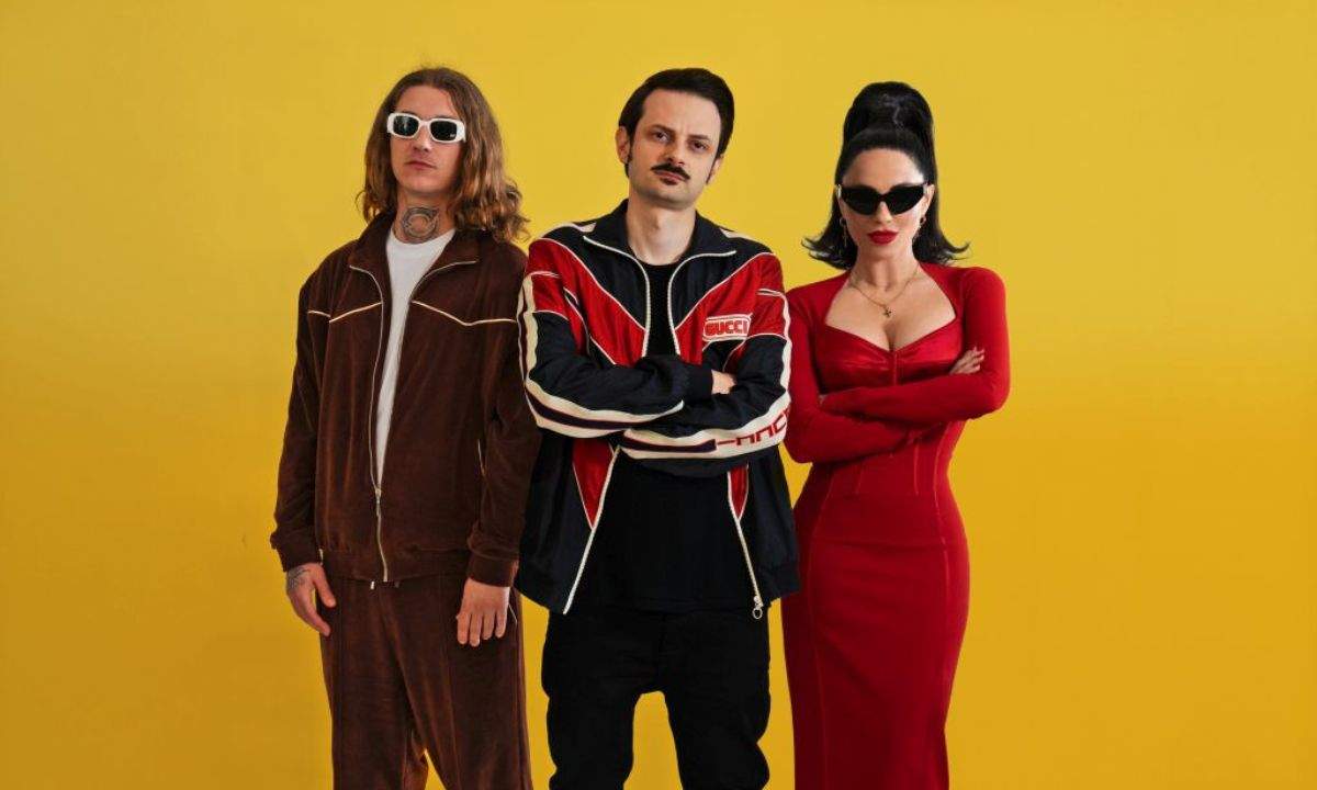 Fabio Rovazzi, Paola Iezzi e Dani Faiv nel singolo Red Flag testo e significato