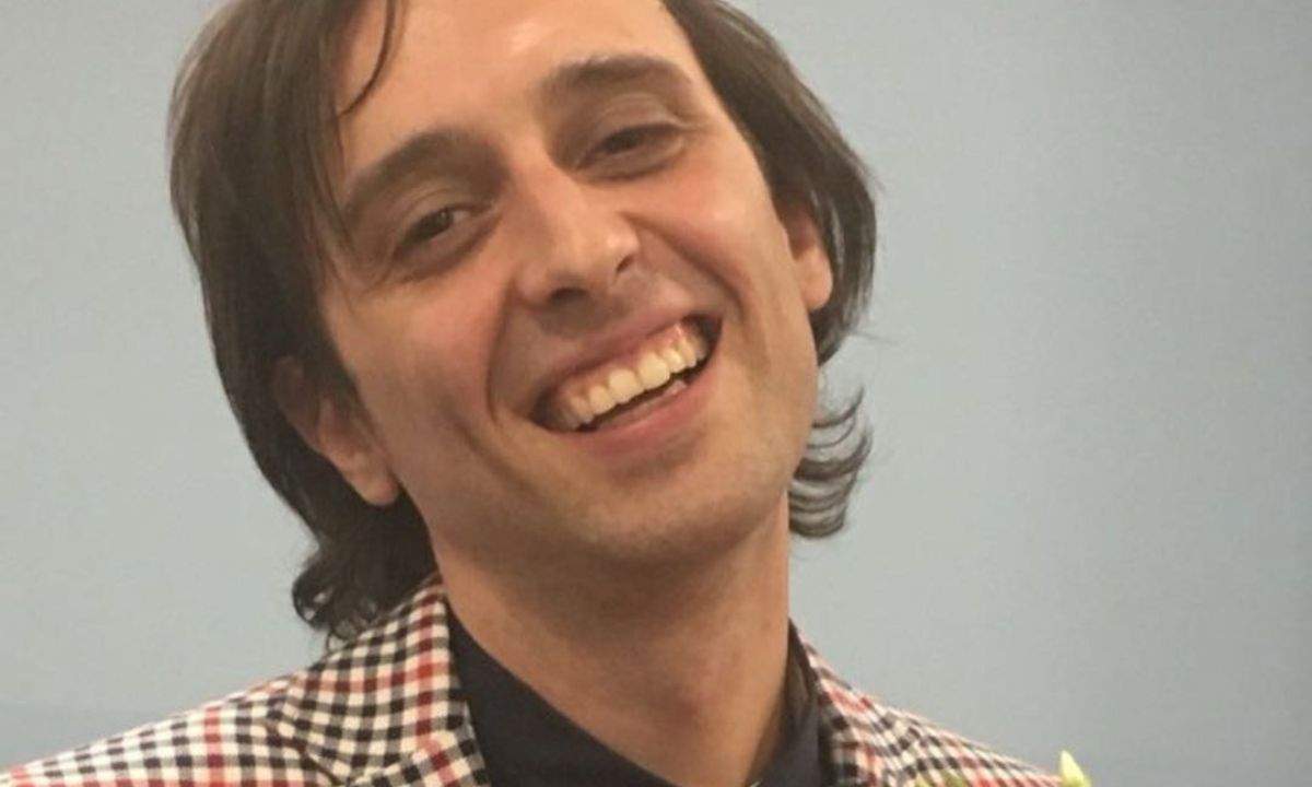 Auroro Borealo annuncia la rimozione della sua musica da Spotify in segno di protesta contro i finanziamenti del CEO Daniel Ek all’industria bellica.