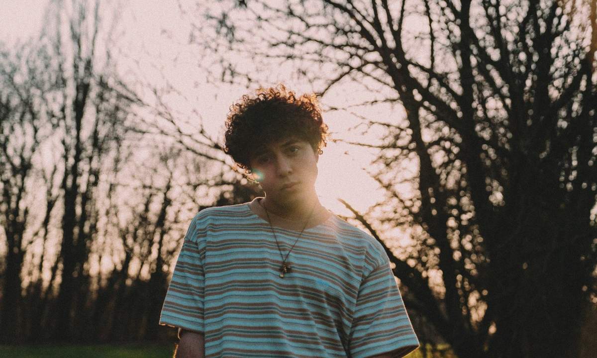 Rondine promuove il singolo Vivi più che mai, estate 2025