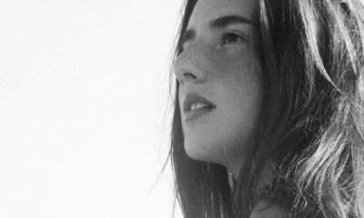 Amanda Roberts nuovo singolo Fuori dal blu