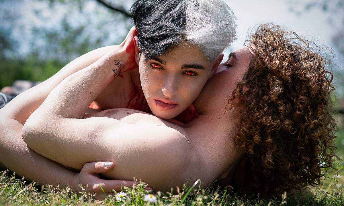 Jack Scarlett con Alex Nardelli nel videoclip Il Corpo del Diavolo