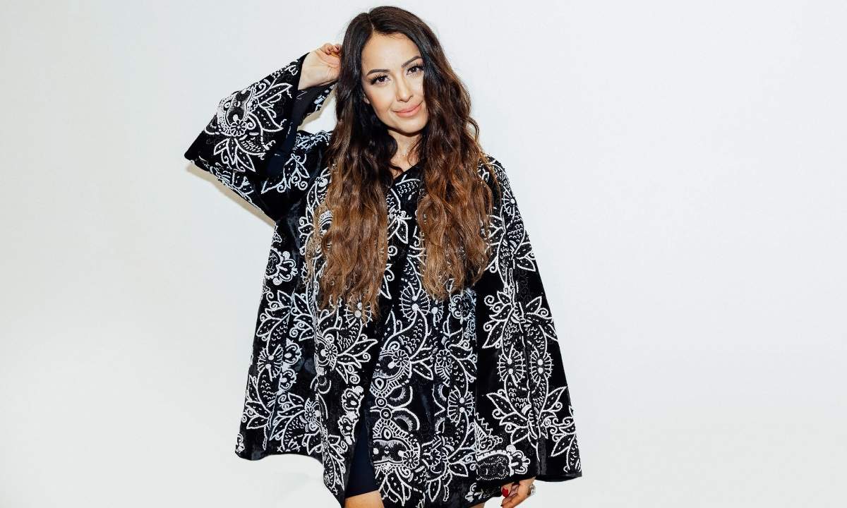 Syria in primo piano nel 2025, mentre condivide una lunga lettera sulle difficoltà discografiche