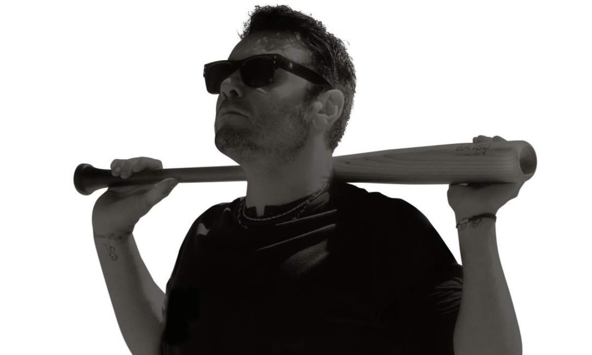 Tiziano Ferro svuota Instagram e annuncia il ritorno con un nuovo singolo nel 2025