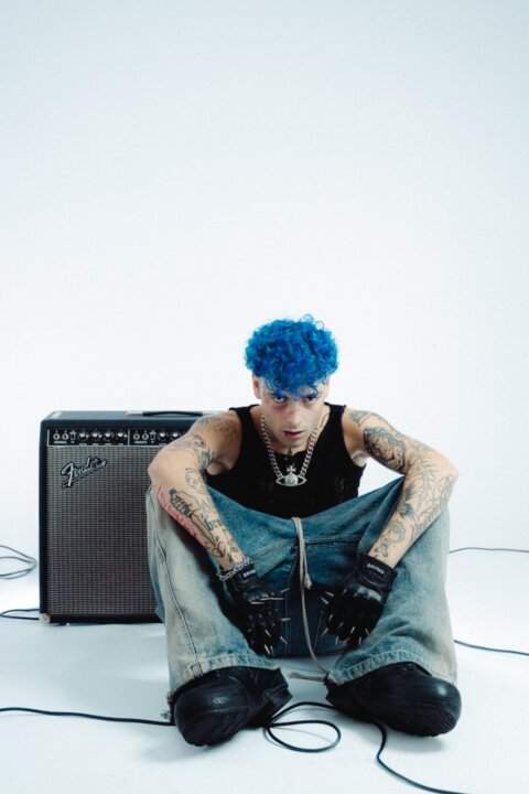 Plant pubblica il disco "Maldivita"