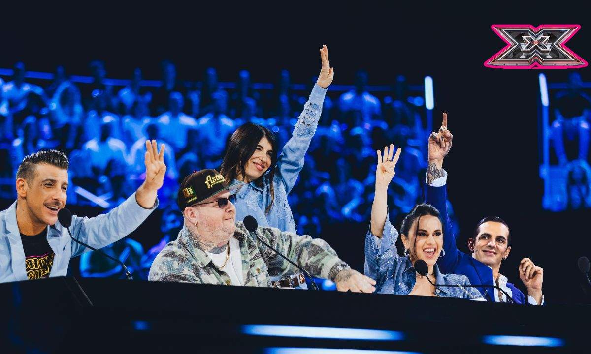 Concorrenti e giudici durante le audition di X Factor 2025, con le esibizioni più emozionanti e discusse.