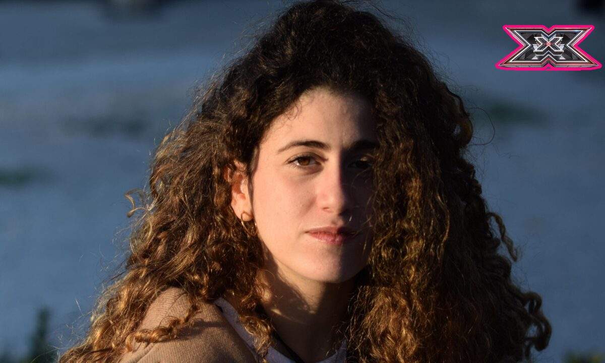 Delia Buglisi a X Factor 2025 canta Rosalia in siciliano conquistando la standing ovation dei giudici