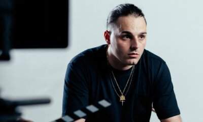 Ernia in foto promozionale per l’album “Per Soldi e Per Amore”