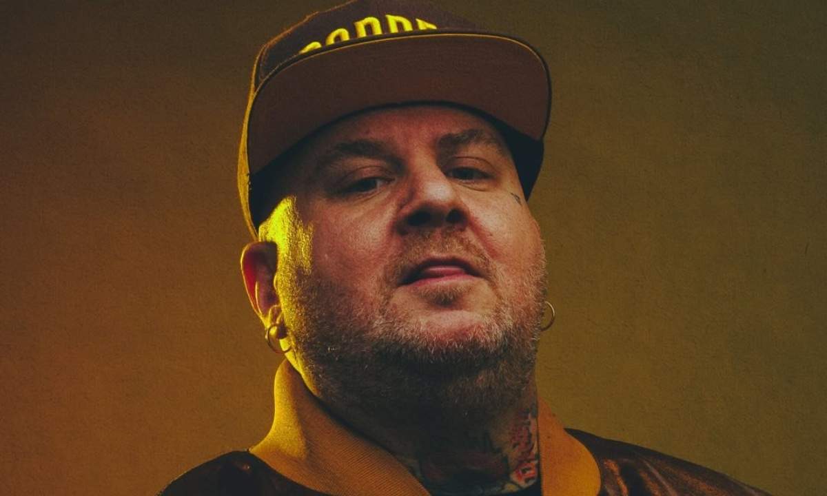 Jake La Furia annuncia che a 50 anni smetterà con il rap