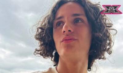 Luciano Dattoli a X Factor 2025 canta Dakota degli Stereophonics