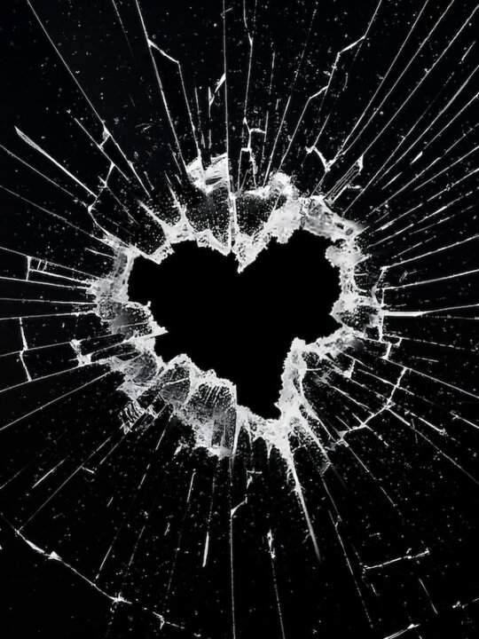 Copertina del singolo Cuore Rotto di Tiziano Ferro, nuovo brano 2025 per Sugar Music: testo e significato, un dolore che diventa ballo