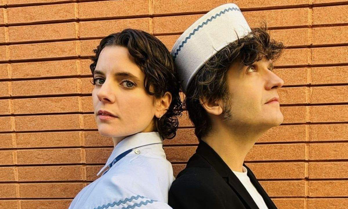 Anna Carol Invece di stare con te feat Dente