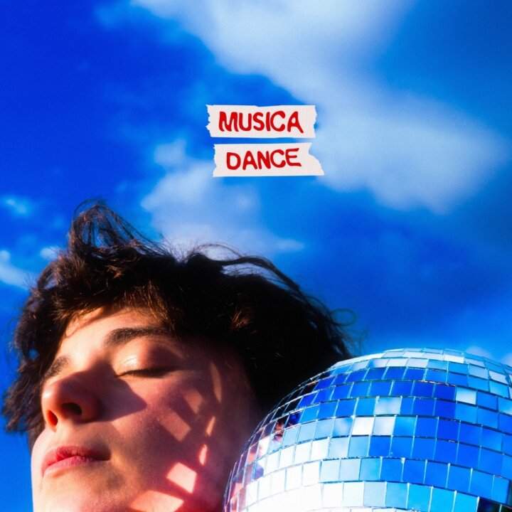 Daria Huber torna con il brano "Musica Dance"