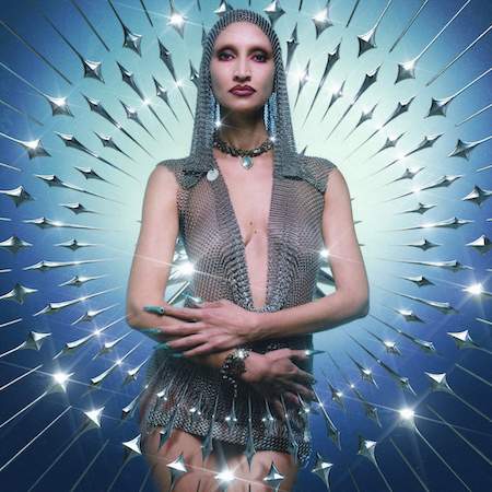 Nava pubblica il singolo "Poki"