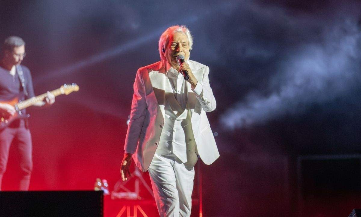 Nino D'Angelo annuncia "I miei meravigliosi anni '80... bis! Palasport tour 2026"