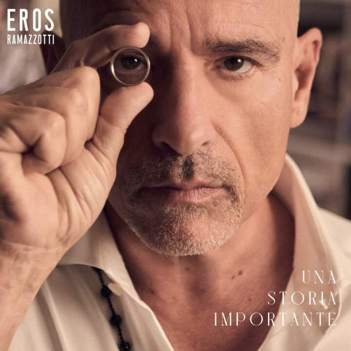  Copertina dell’album Una Storia Importante di Eros Ramazzotti, in uscita il 21 novembre 2025 in versione italiana e spagnola