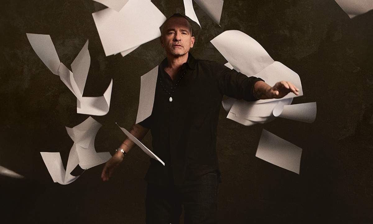 Eros Ramazzotti svela la tracklist e i duetti del nuovo album Una Storia Importante