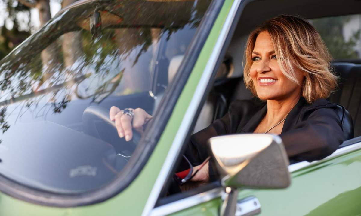 Irene Grandi presenta “Oro e Rosa”, il nuovo singolo e album in uscita nel novembre 2025