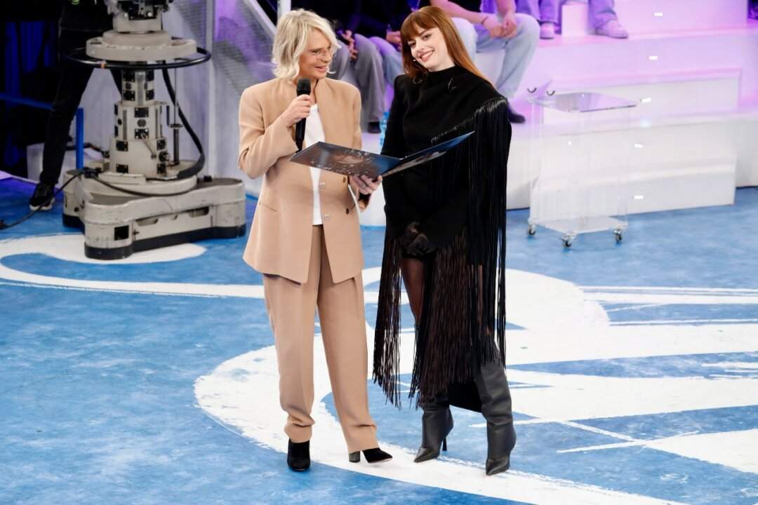 Annalisa ad Amici 25