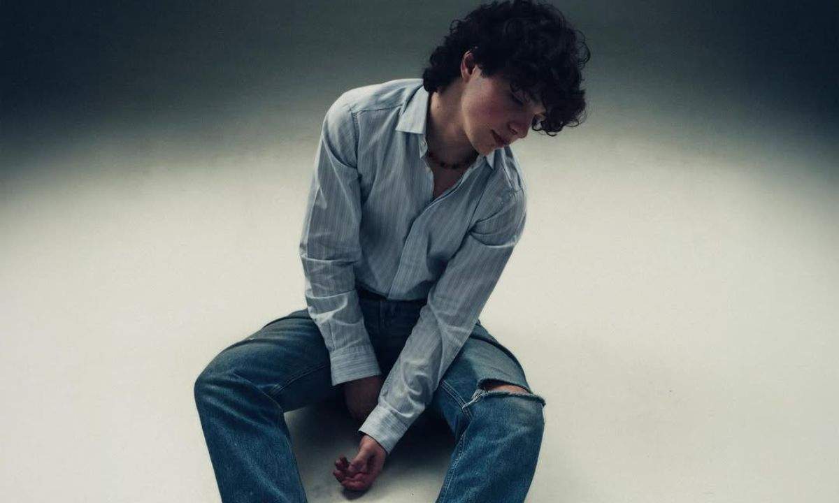 Amici 25, Lorenzo Salvetti: significato e testo di "Stupida Vita"