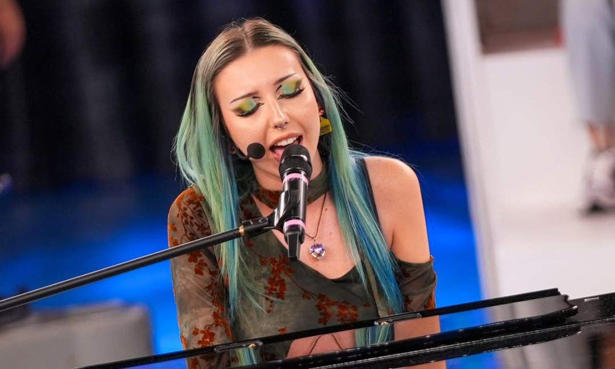 Amici 25: Valentina Pesaresi inedito "Meglio"