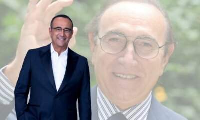 Carlo Conti sul palco in vista dell’annuncio dei Big di Sanremo 2026 dedicato a Pippo Baudo