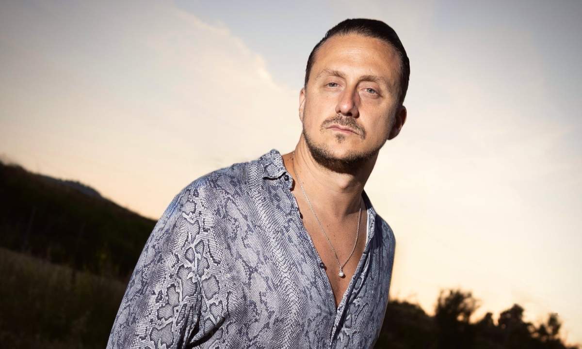 Copertina ufficiale del singolo “Puerta del Sol” di Giulio Nenna