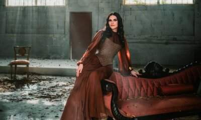 Scena del videoclip Eso y Más girato a Miami da Laura Pausini