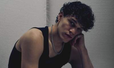 Nicolò Filippucci durante l’intervista su Laguna e Sanremo Giovani 2025