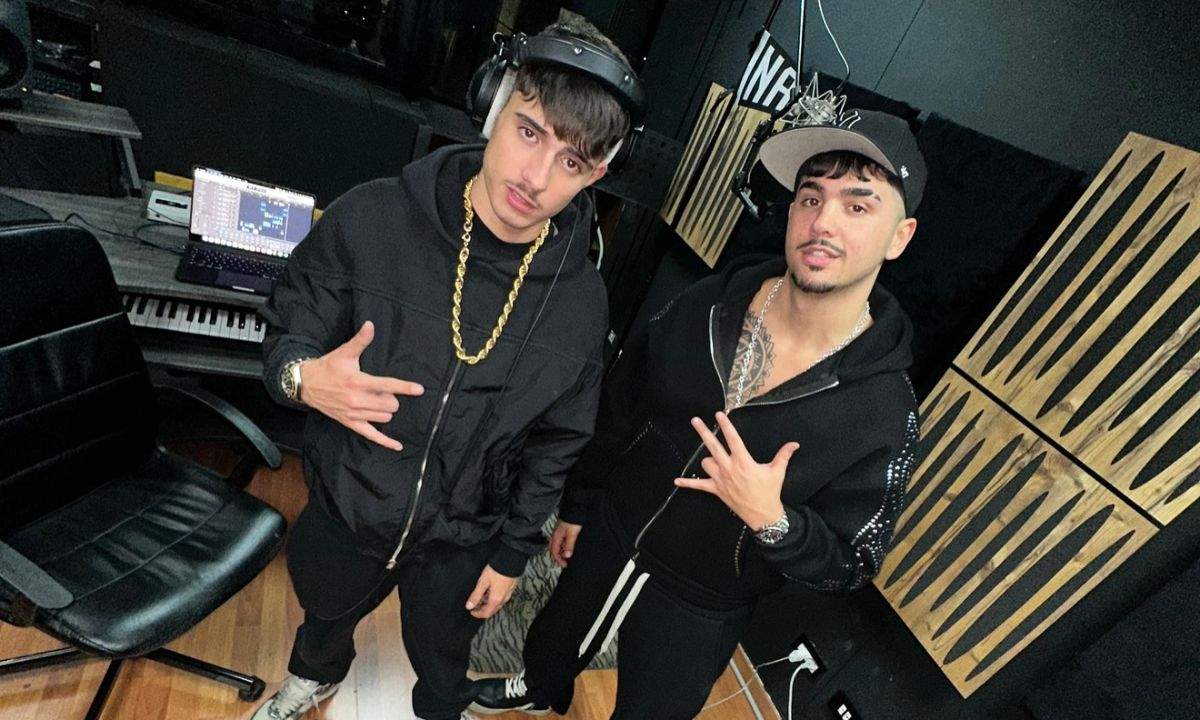 Frezza e Dipinto Scugnizzi X Sempre