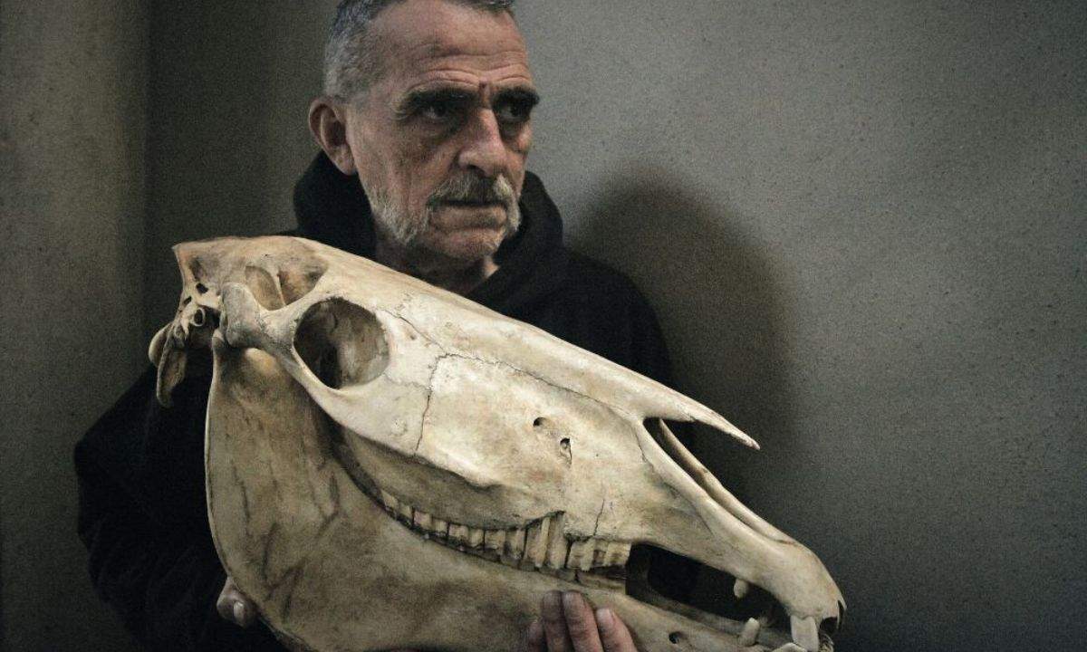 Giovanni Lindo Ferretti a teatro con Percuotendo In Cadenza