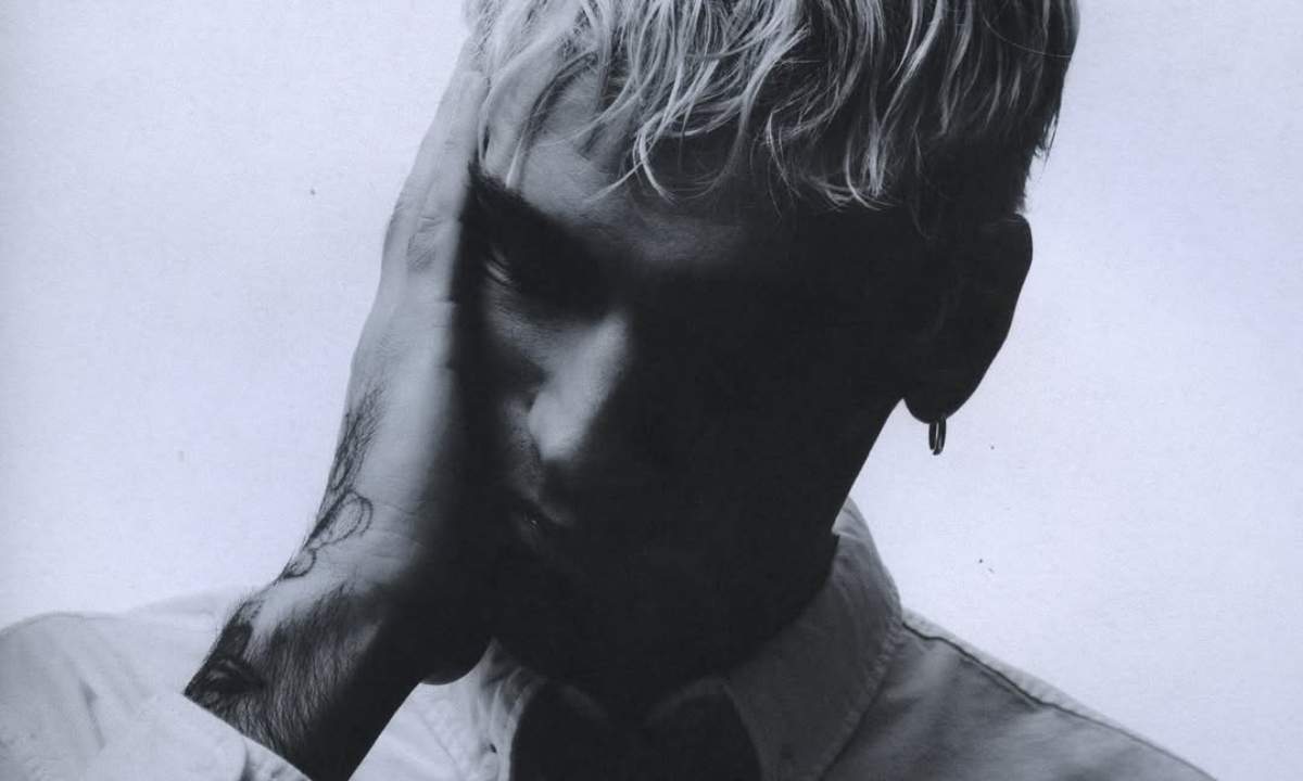 Mr. Rain durante l’intervista su Casa in fiamme per All Music Italia