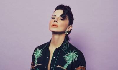 Paola Iezzi sul palco: anteprima del live show IEZZ WE CAN!!! in debutto a Milano nel 2026