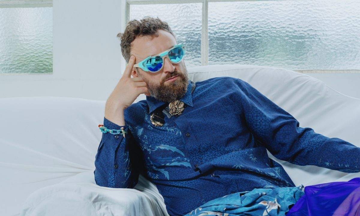 Dargen D'Amico lancia il nuovo singolo "Pianti grassi"