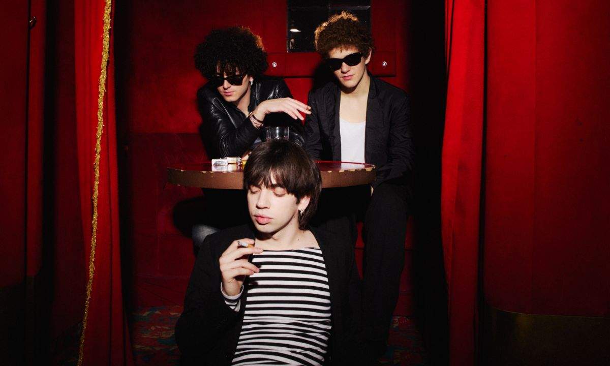 Les Votives, immagine promozionale per l’EP Monostatic