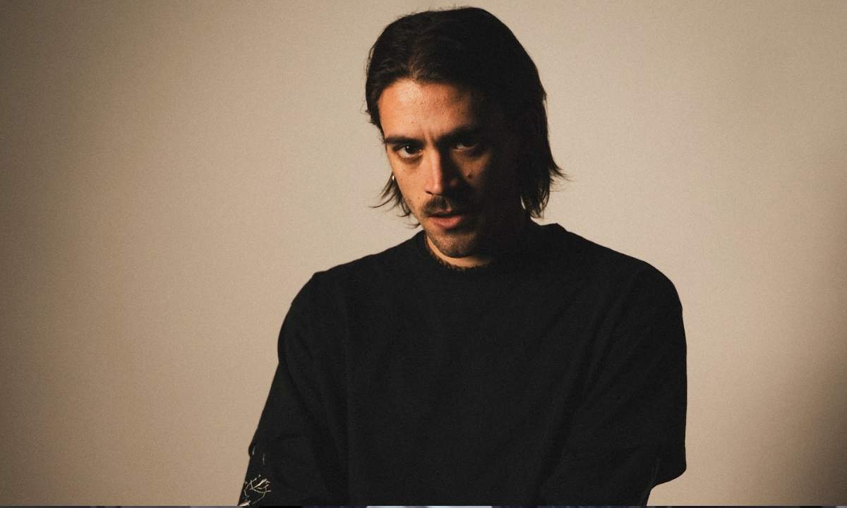 Nico Arezzo, ritratto del cantautore siciliano per il lancio del nuovo progetto discografico