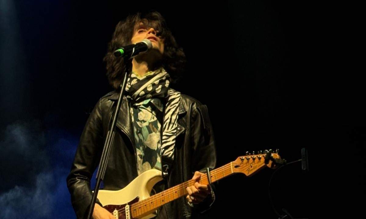 Nicola Ferrari presenta il singolo Luce per me