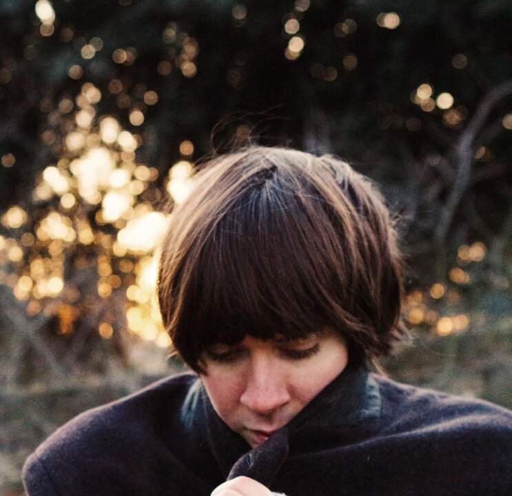 Matteo Alieno returns with the song "Shoulders"