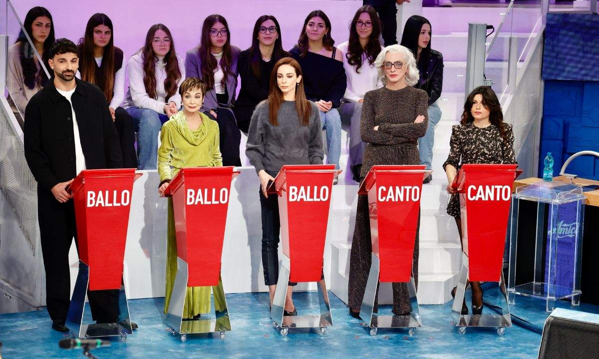 Giusy Ferreri, Drusilla Foer, Anbeta, Raimondo Todaro e Oriella Dorella giudici di Amici 25