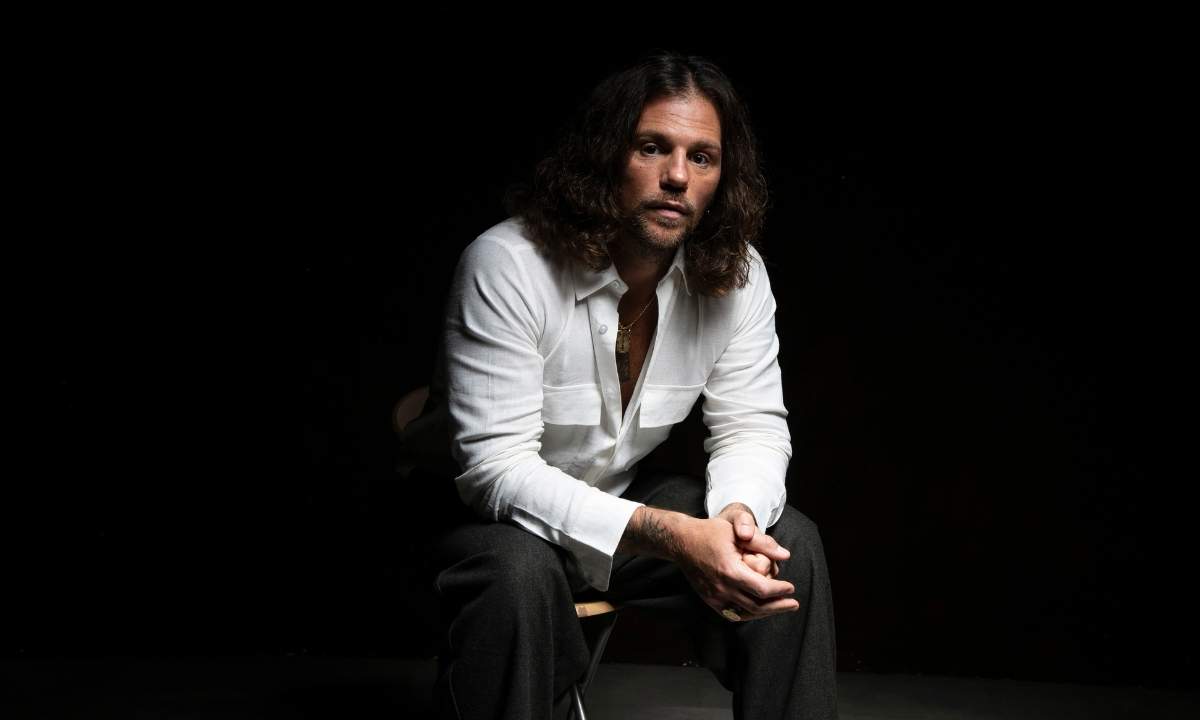 Enrico Nigiotti a Sanremo 2026 con Ogni volta che non so volare: testo e significato