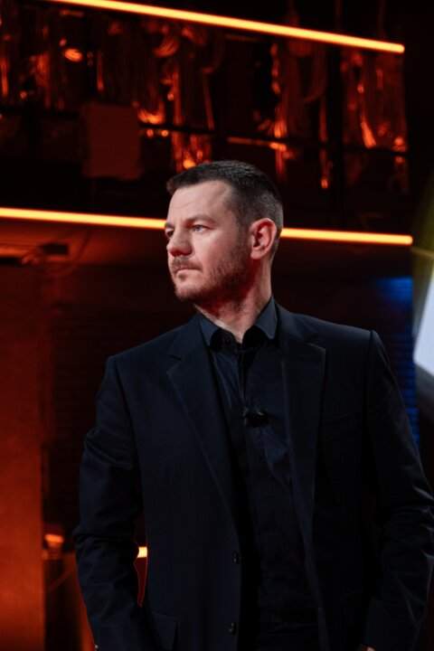 Alessandro Cattelan al Serale di Amici 2026
