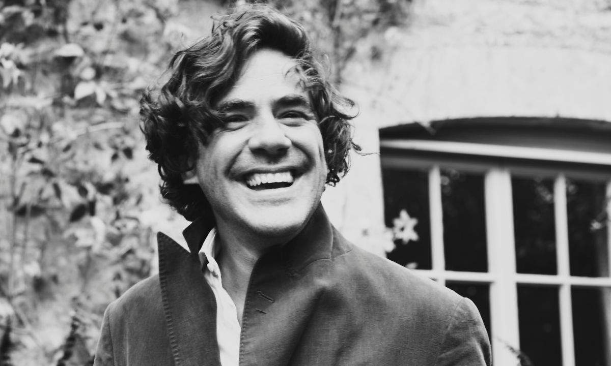 Jack Savoretti pubblica il brano “I Hear You Calling (Echi Di Sirene)” con Mille