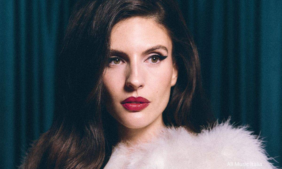 Ditonellapiaga sul palco festival estate 2026