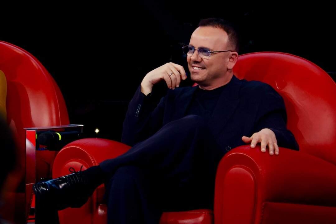 Gigi D'Alessio ospite ad Amici di Maria De Filippi