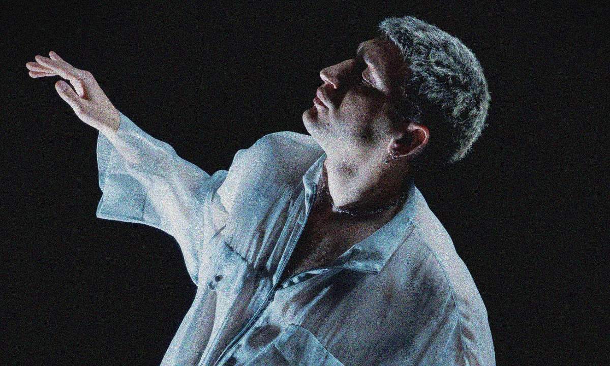 iako non mi riconosco più singolo